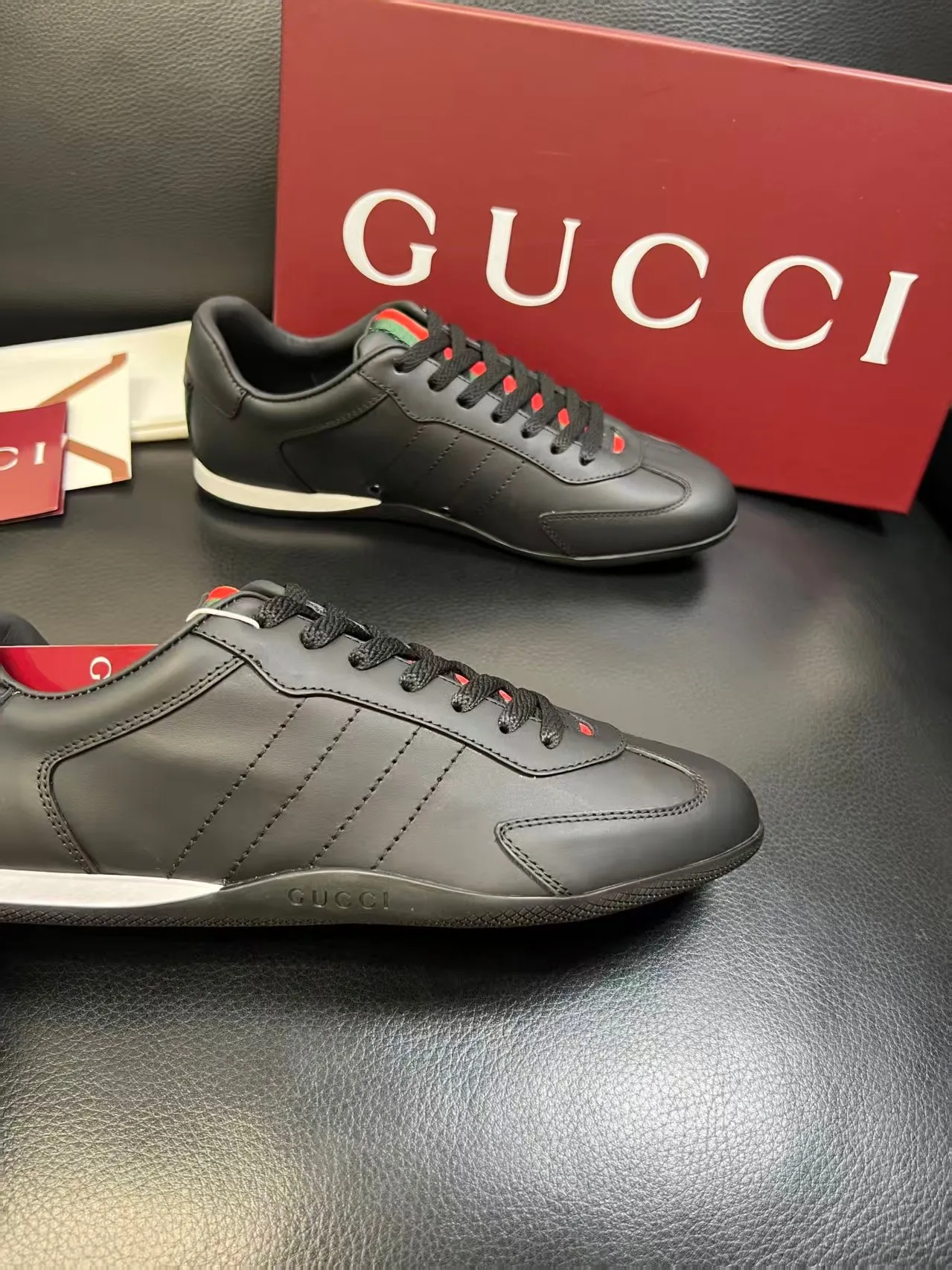 P420. New men's shoes GUCCI [Lightning] latest shoes shipped. Original quality, fashionable, special materials, inner mesh, brand new packaging. The foot feels super comfortable and the workmanship is impeccable Code number: 38-45 No. 058